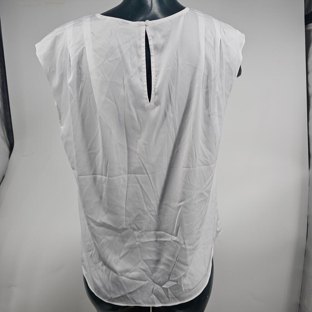 Express Basic White Minimalist Top Pleated Shoulder Short Sleeve Women's M 3582 - Picture 2 of 7